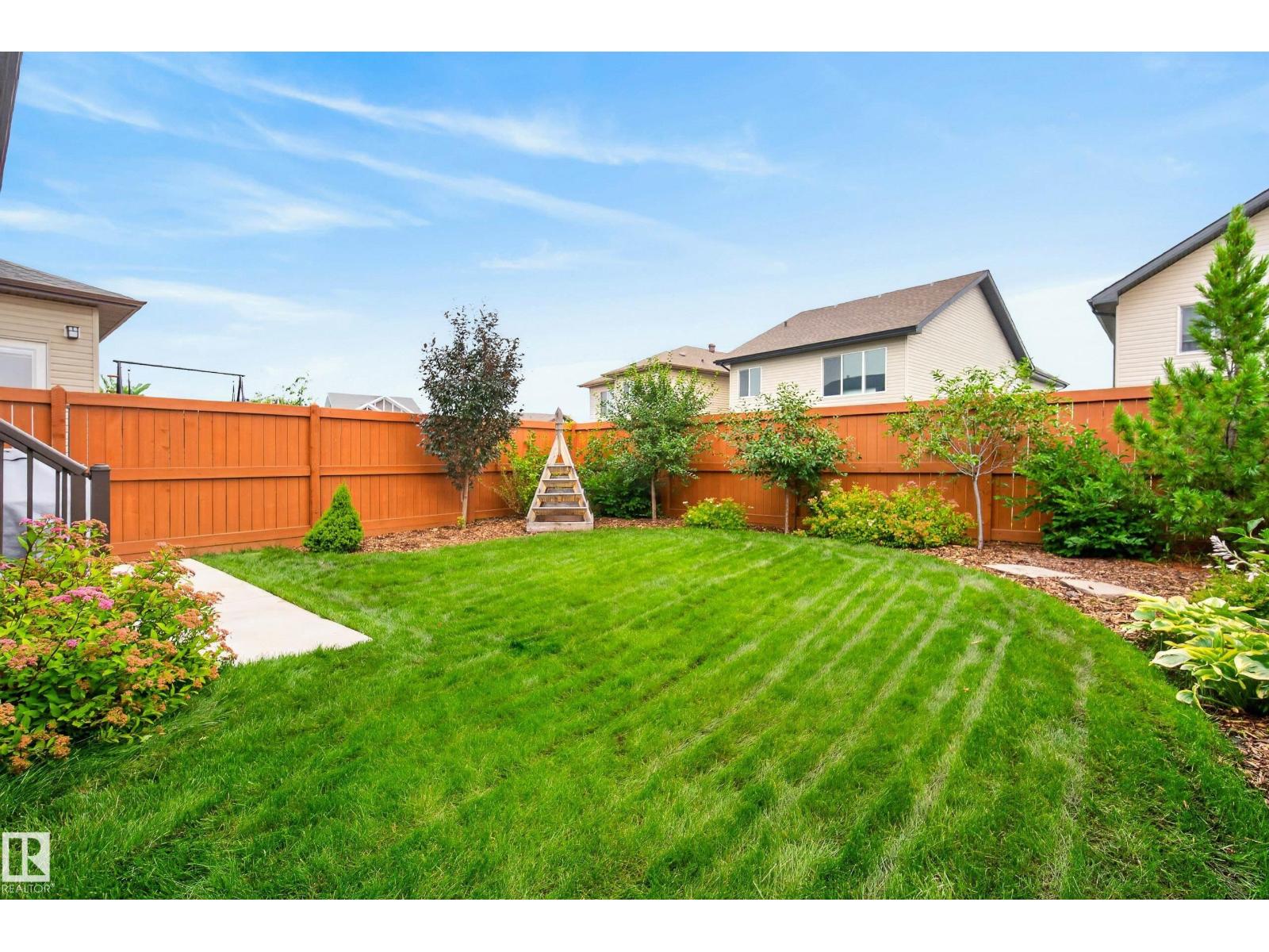 17163 47 ST NW - 44