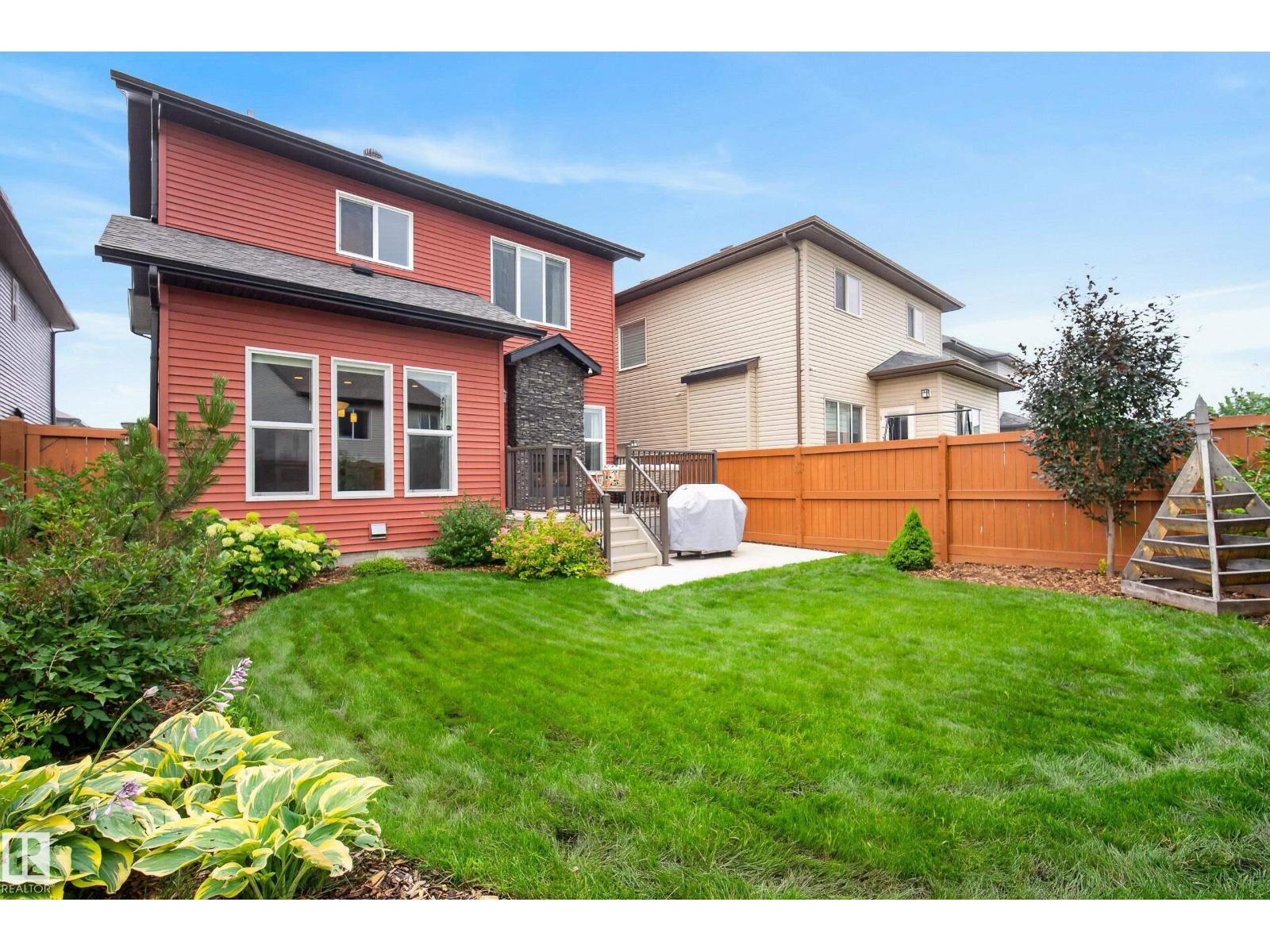 17163 47 ST NW - 45