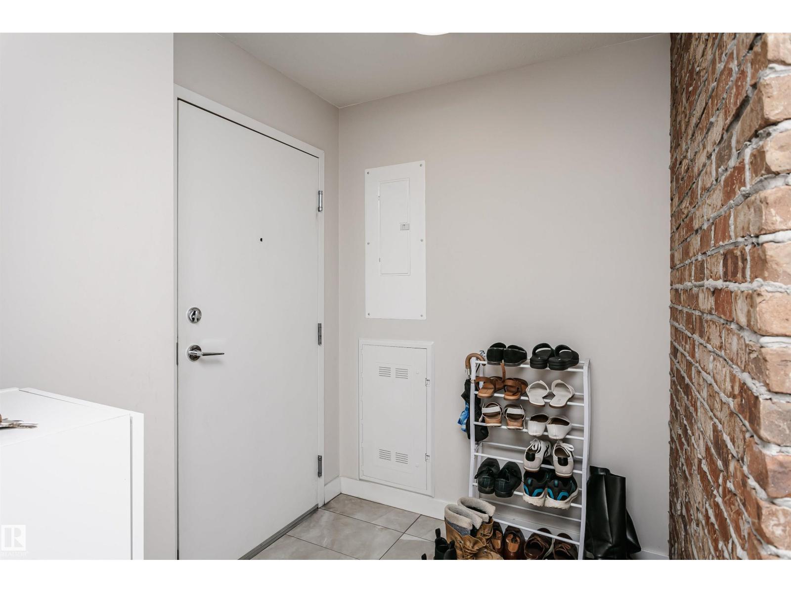 #208 9907 91 AV NW - 11