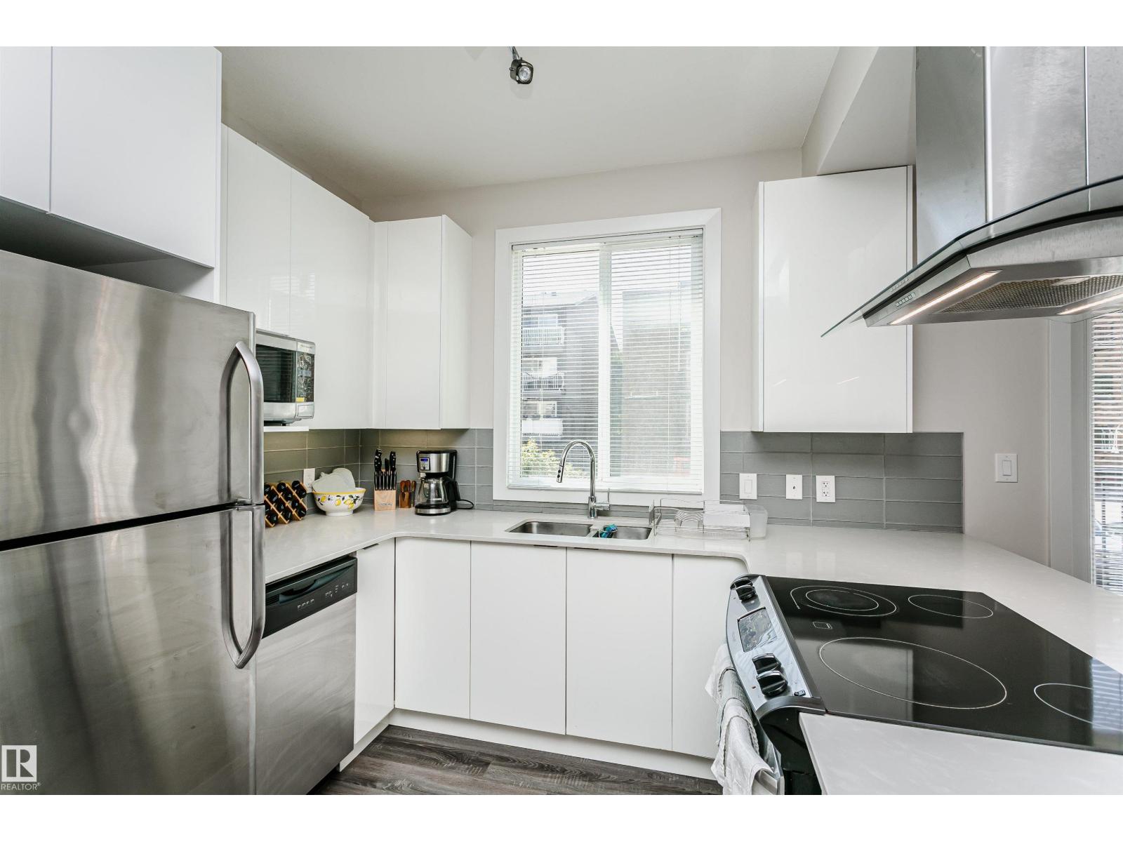 #208 9907 91 AV NW - 19