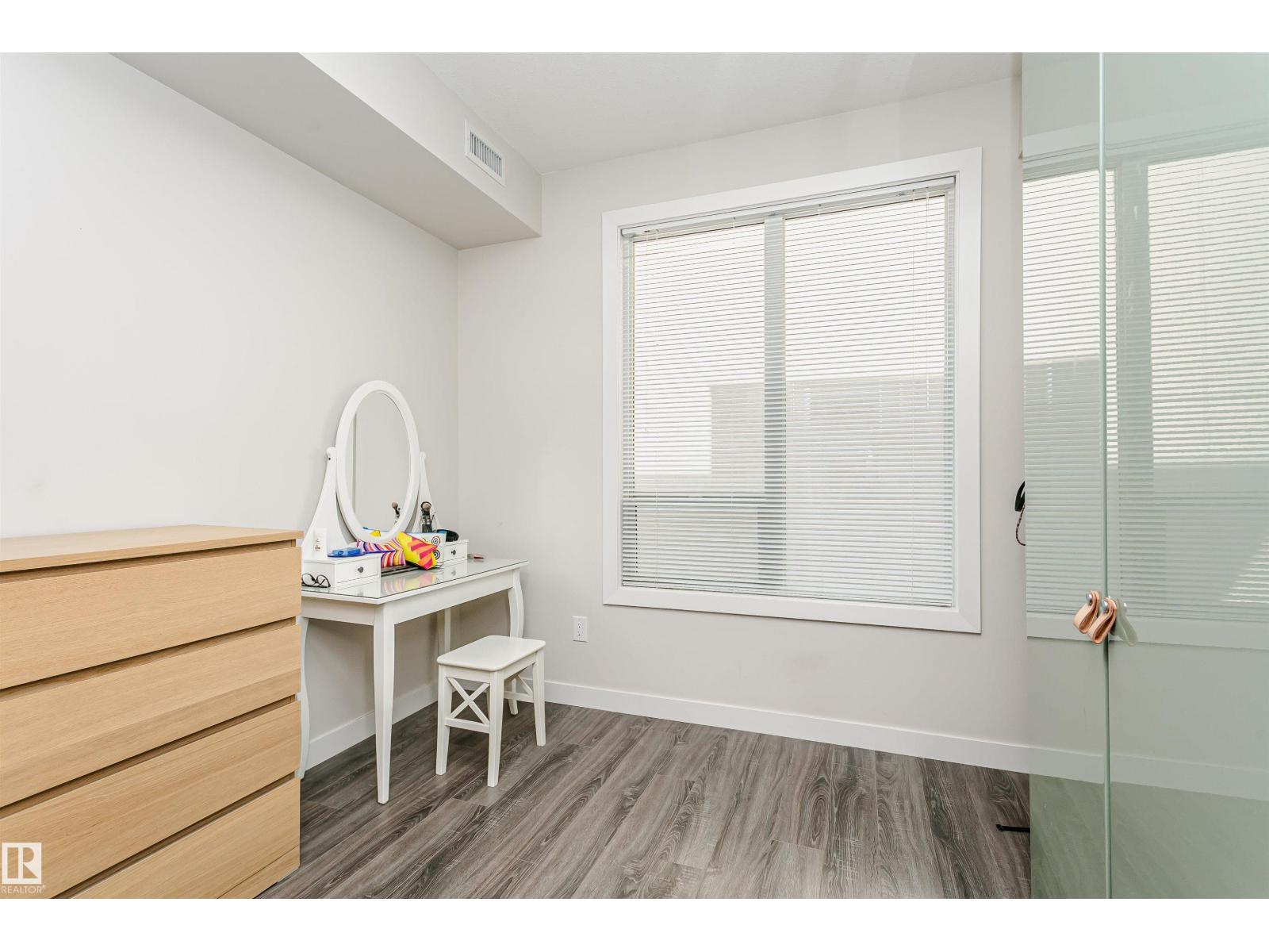 #208 9907 91 AV NW - 27