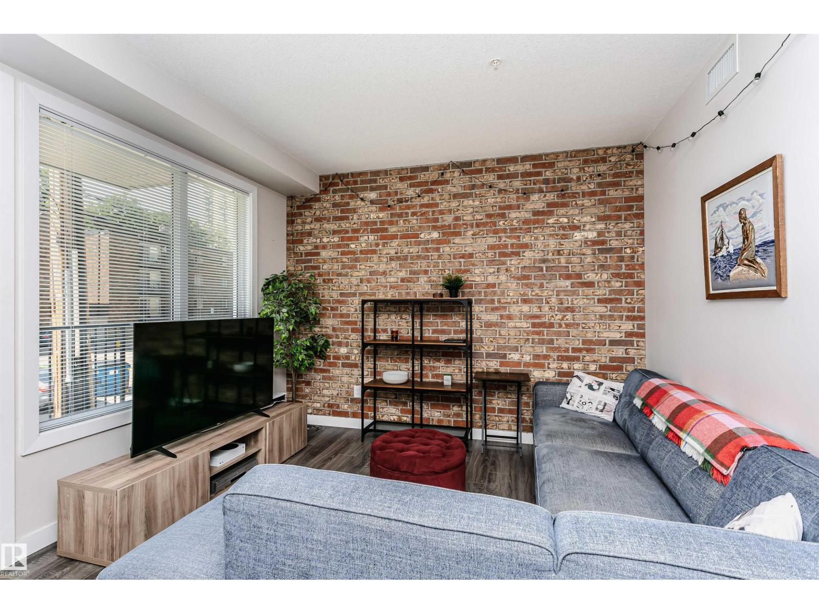 #208 9907 91 AV NW - 22