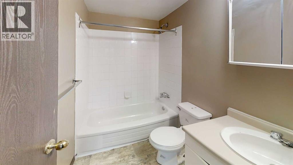 5117 44 Street - Photo 5