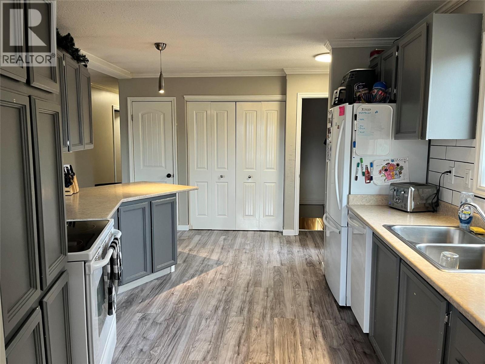 105 JASPER Drive, Logan Lake