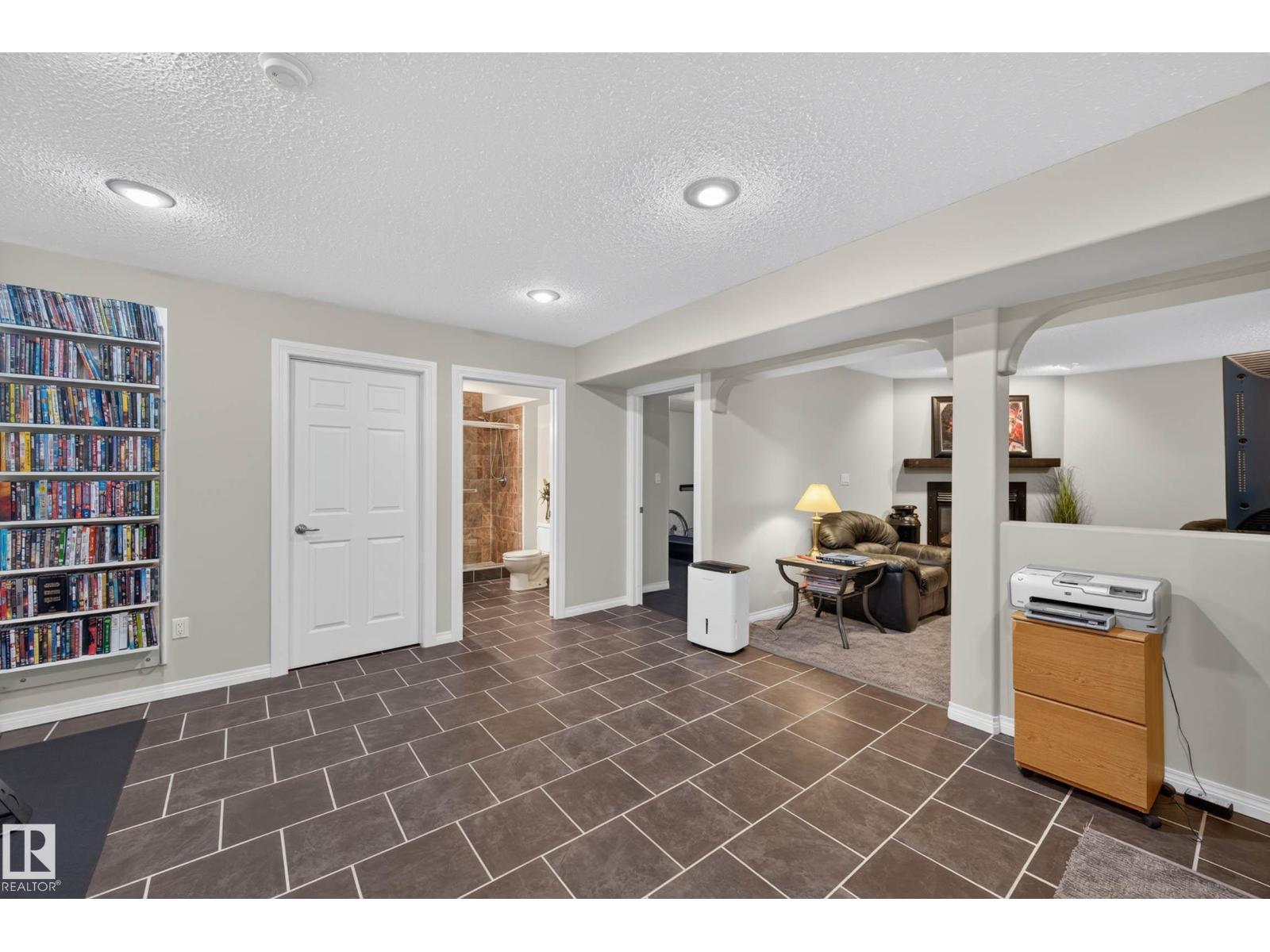 #15 52001 RGE ROAD 275 - 24