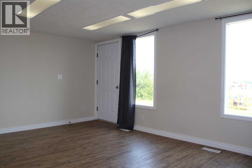 925082 Range Road 232 - Image 13
