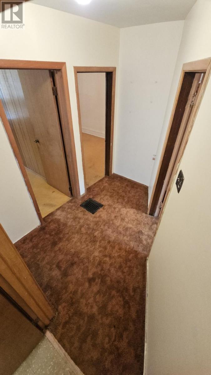 320 Dease ST - 15