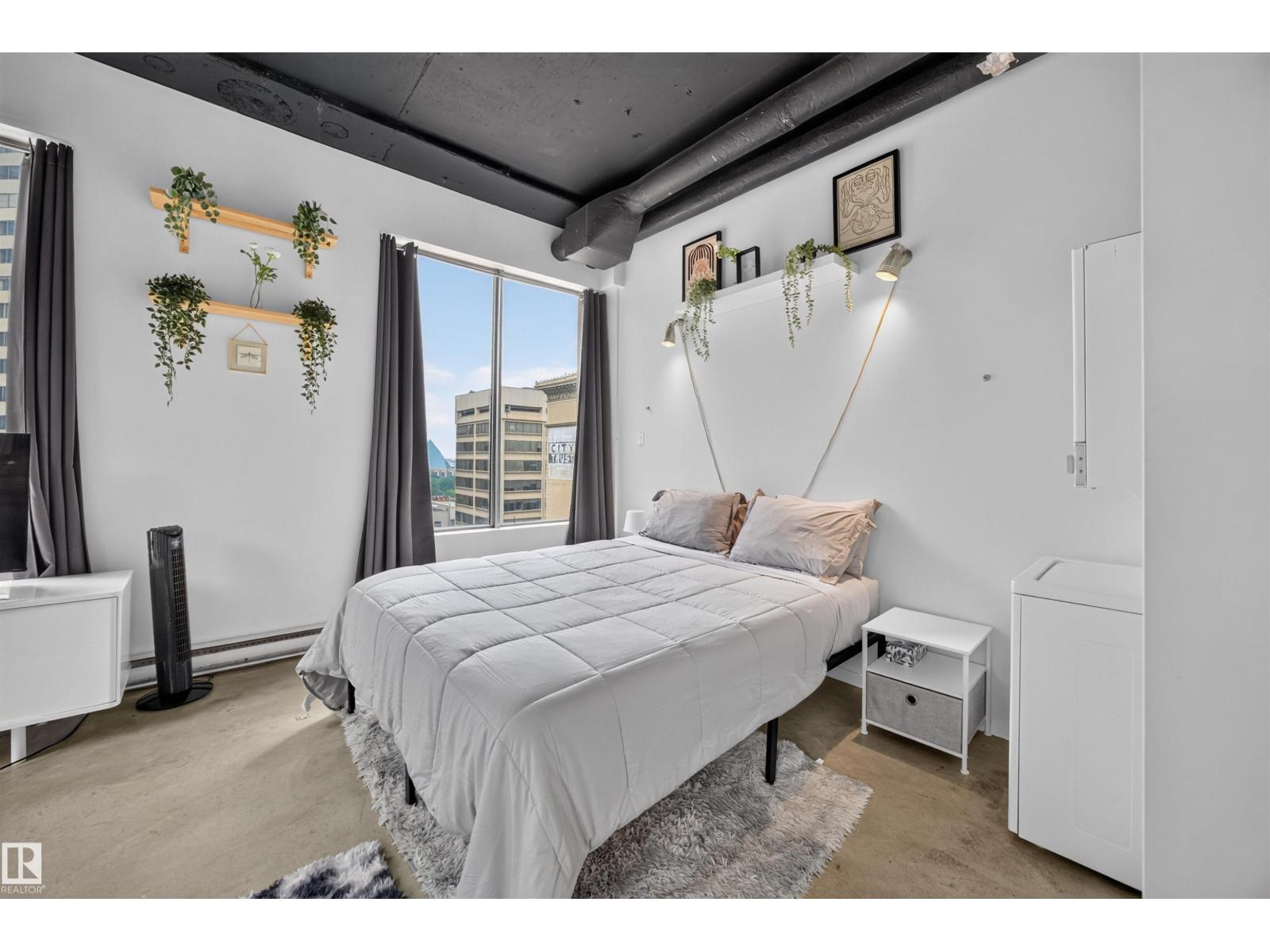 #805 10024 JASPER AV NW - 15
