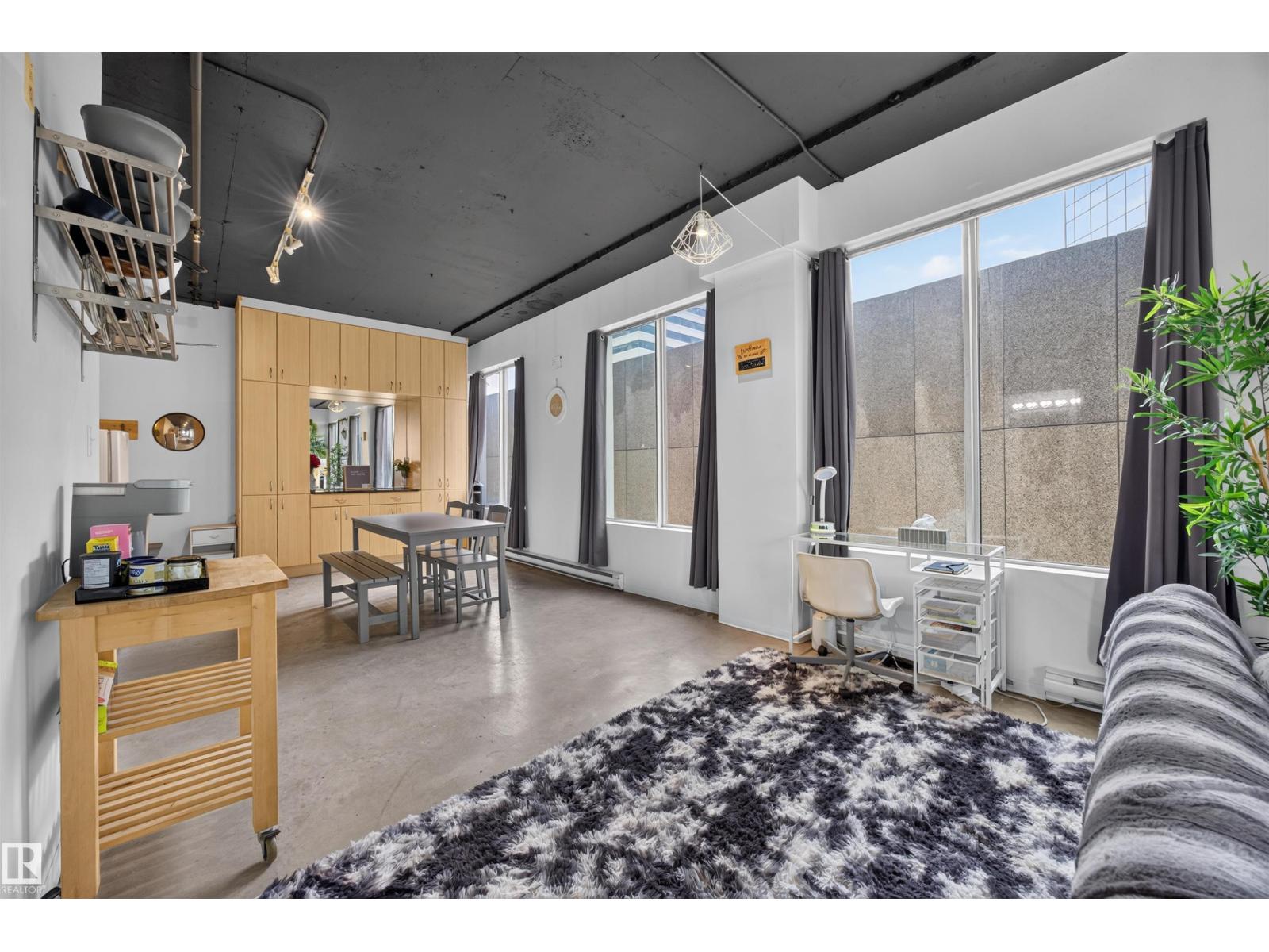#805 10024 JASPER AV NW - 12