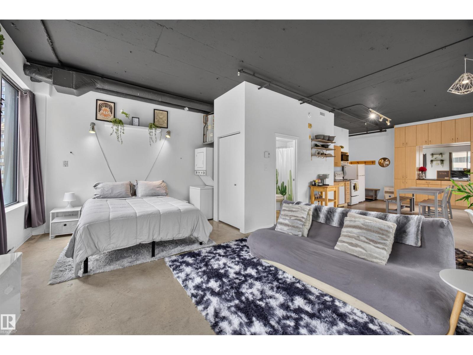 #805 10024 JASPER AV NW - 13