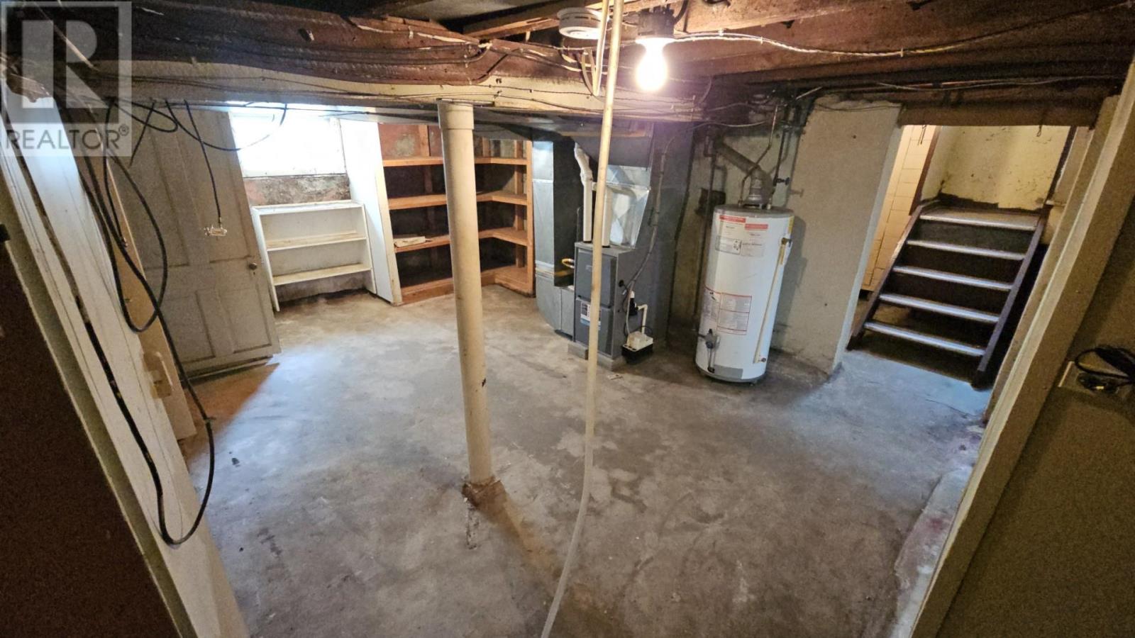 320 Dease ST - 23