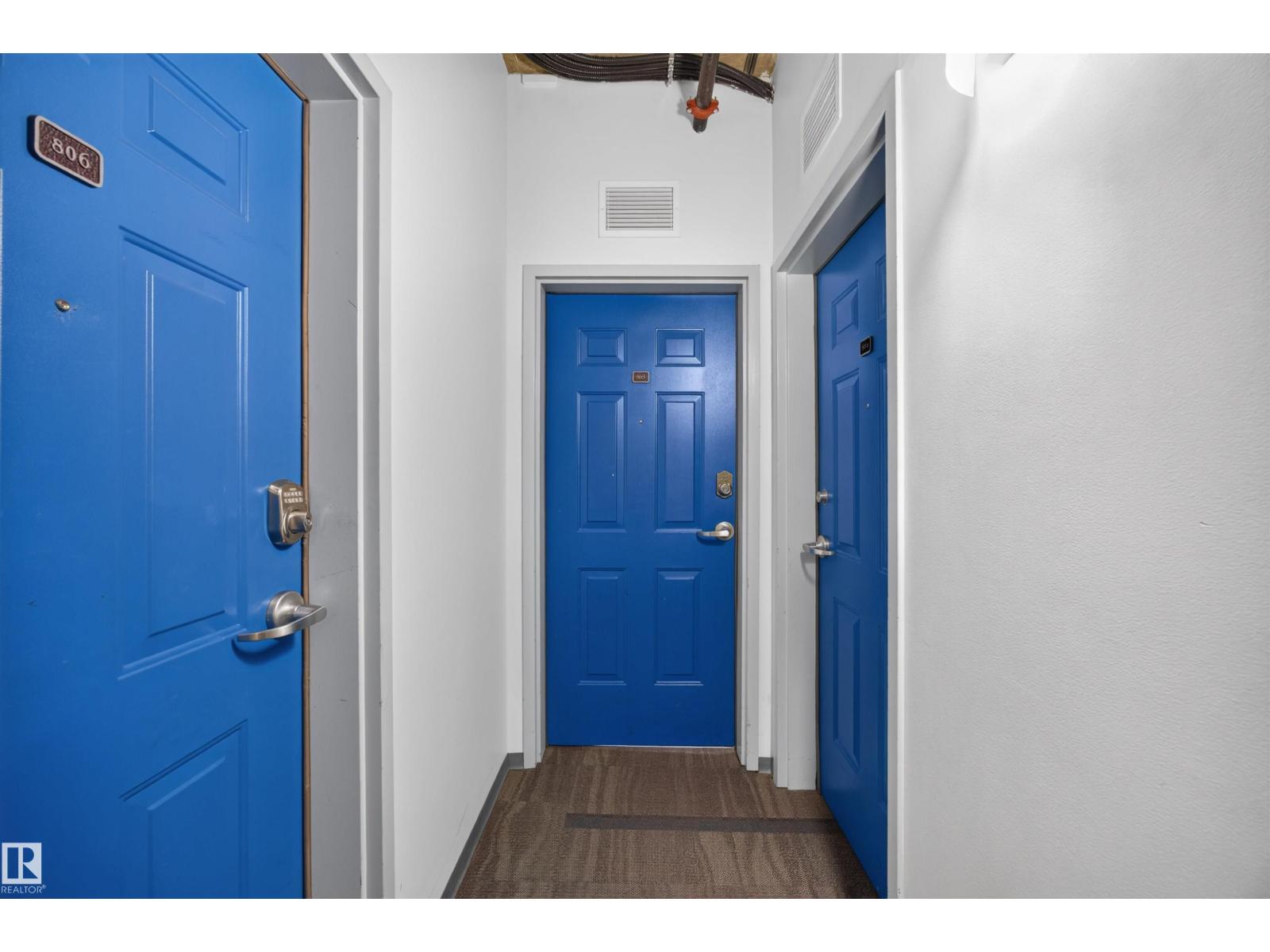 #805 10024 JASPER AV NW - 23