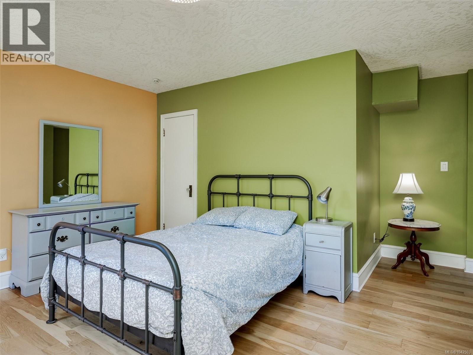 798 Wain Rd - 21