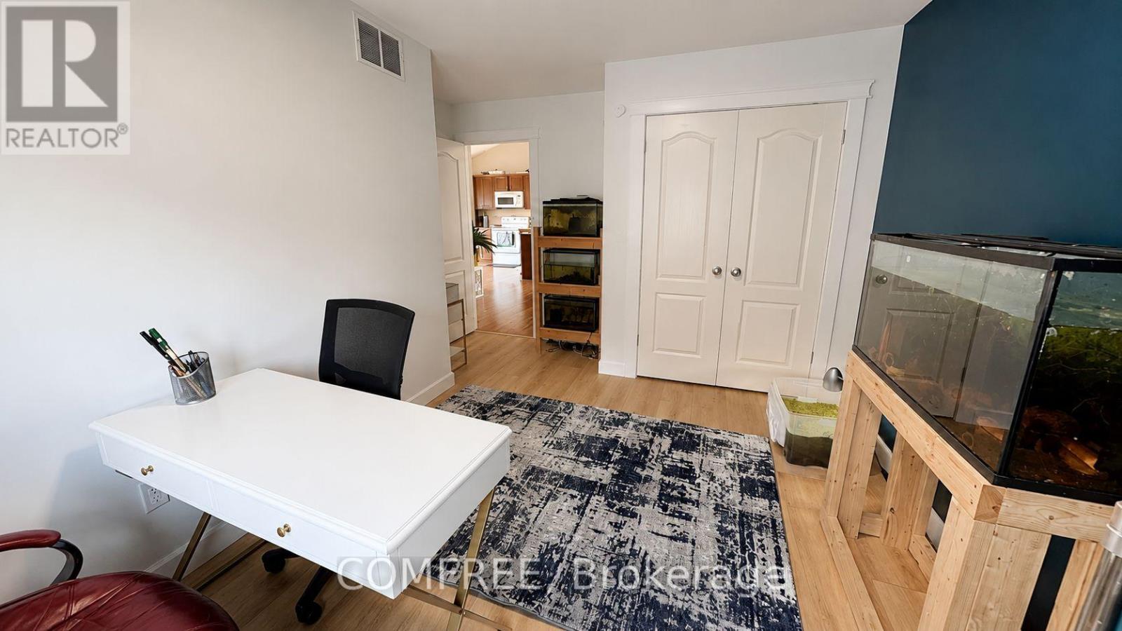 279 SOUTH STREET E - 9