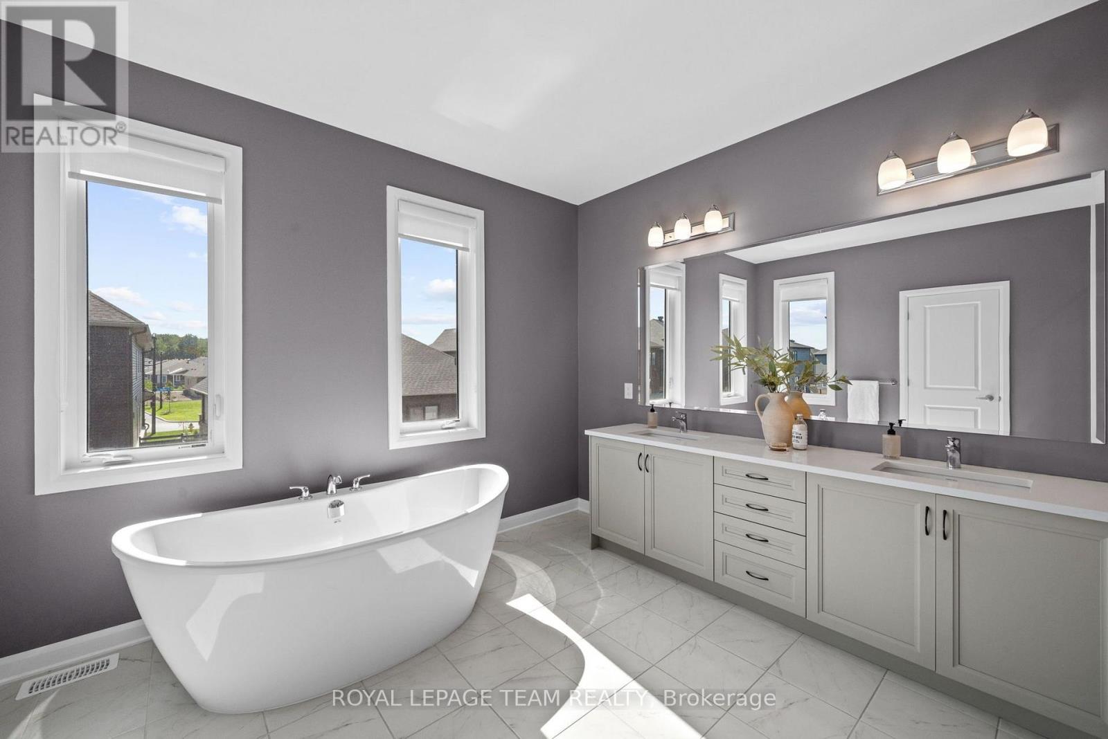 4 Bed, 5 Bath House for Sale in Ottawa – 760 SHOAL STREET, Ottawa – MLS# X13599840 - Image 28