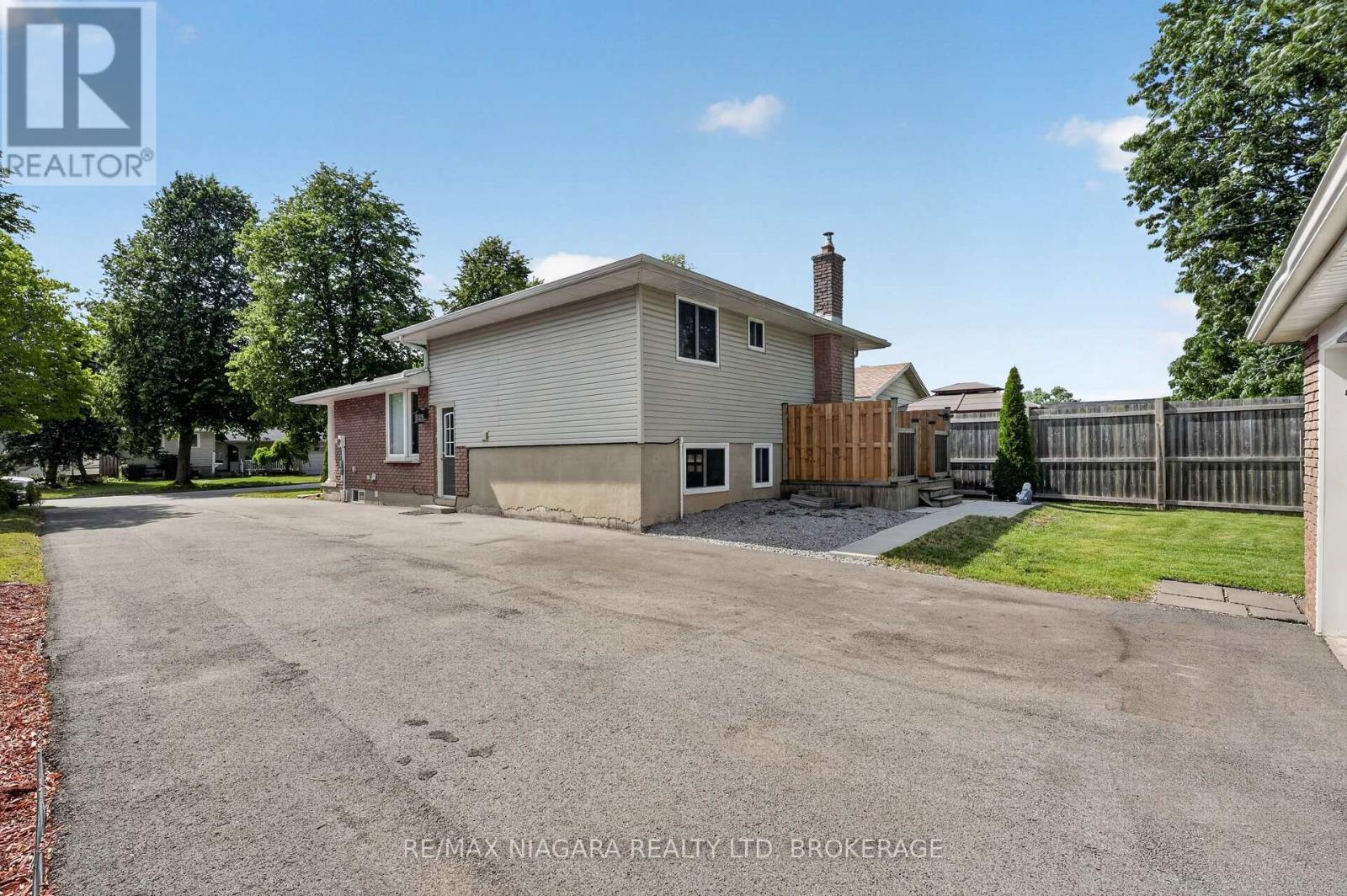 4074 BROOKDALE DRIVE - Image 28