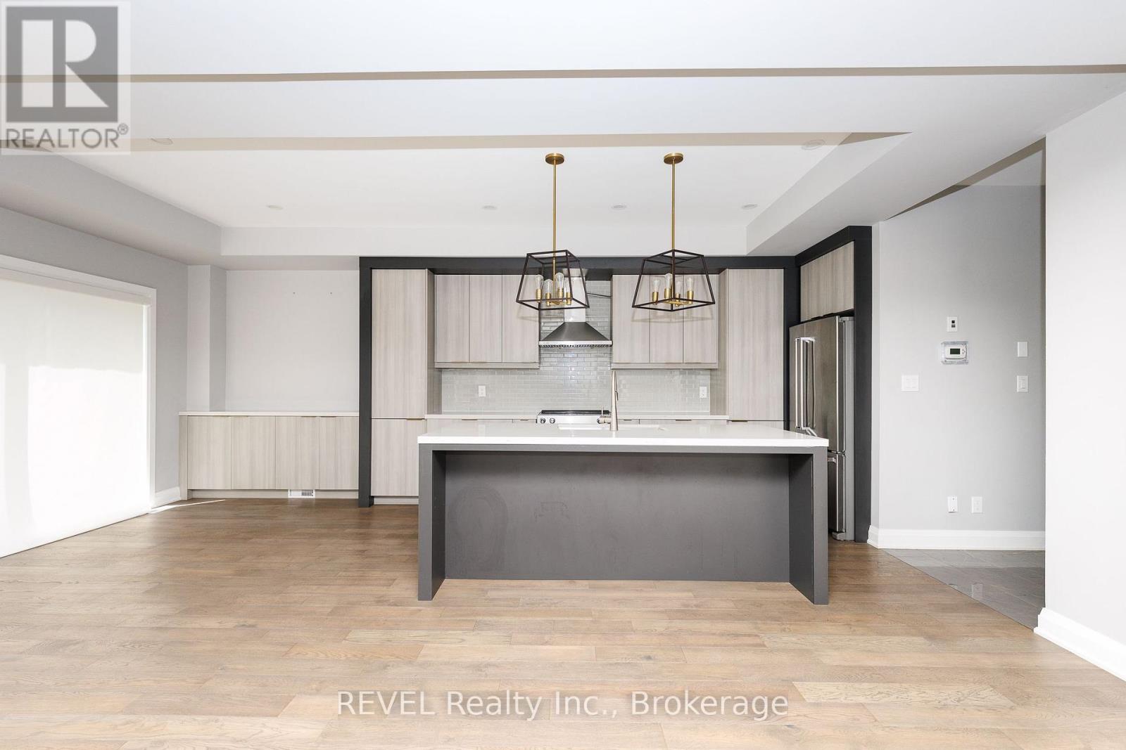 7230 LIONSHEAD AVENUE - 8
