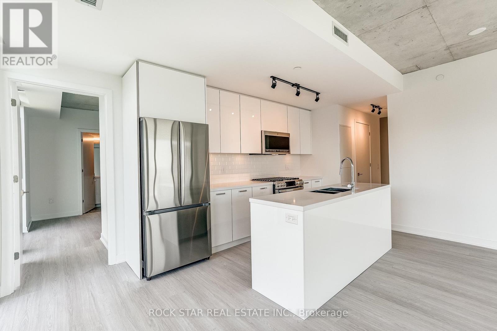#2802 284 KING STREET E - 21