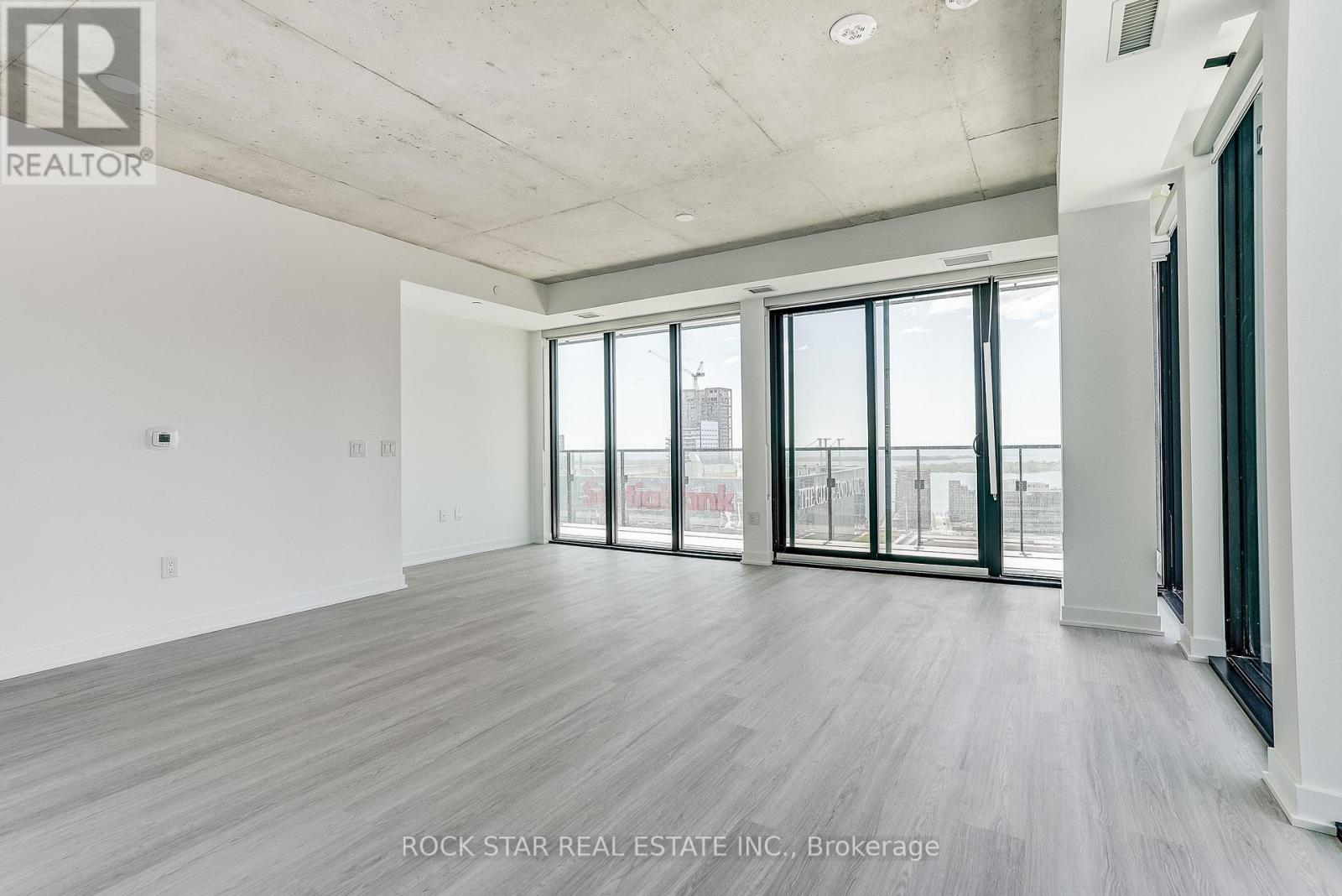 #2802 284 KING STREET E - 25