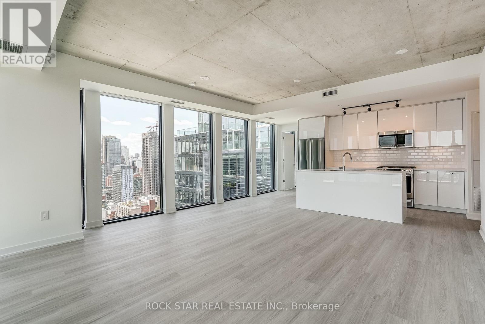 #2802 284 KING STREET E - 26