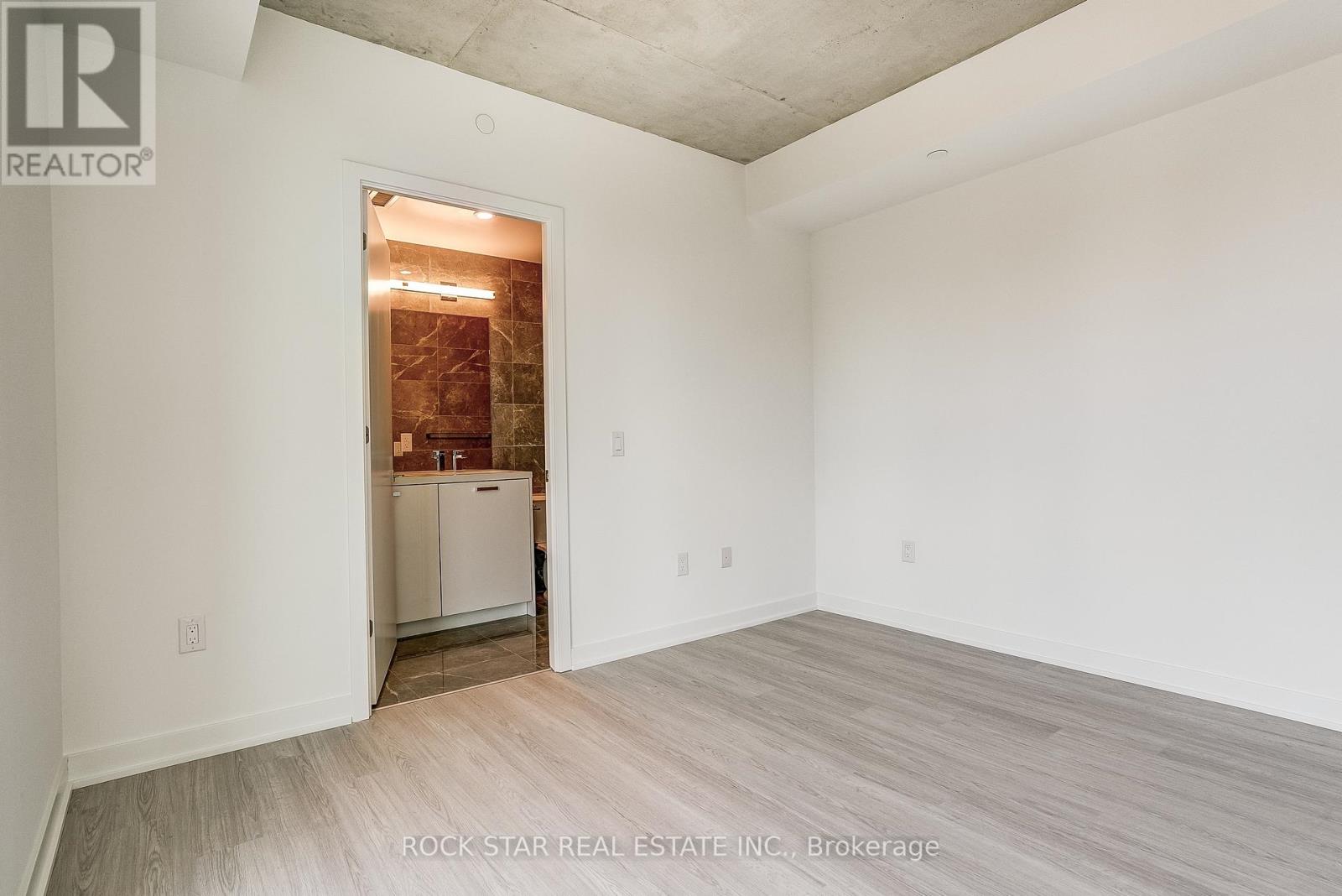 #2802 284 KING STREET E - 29