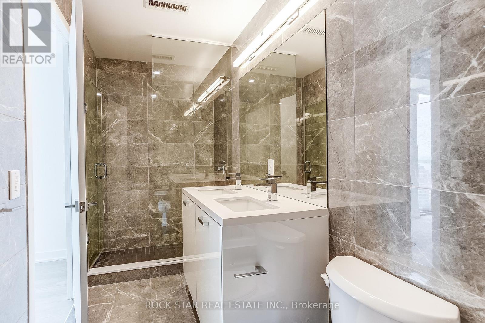 #2802 284 KING STREET E - 32