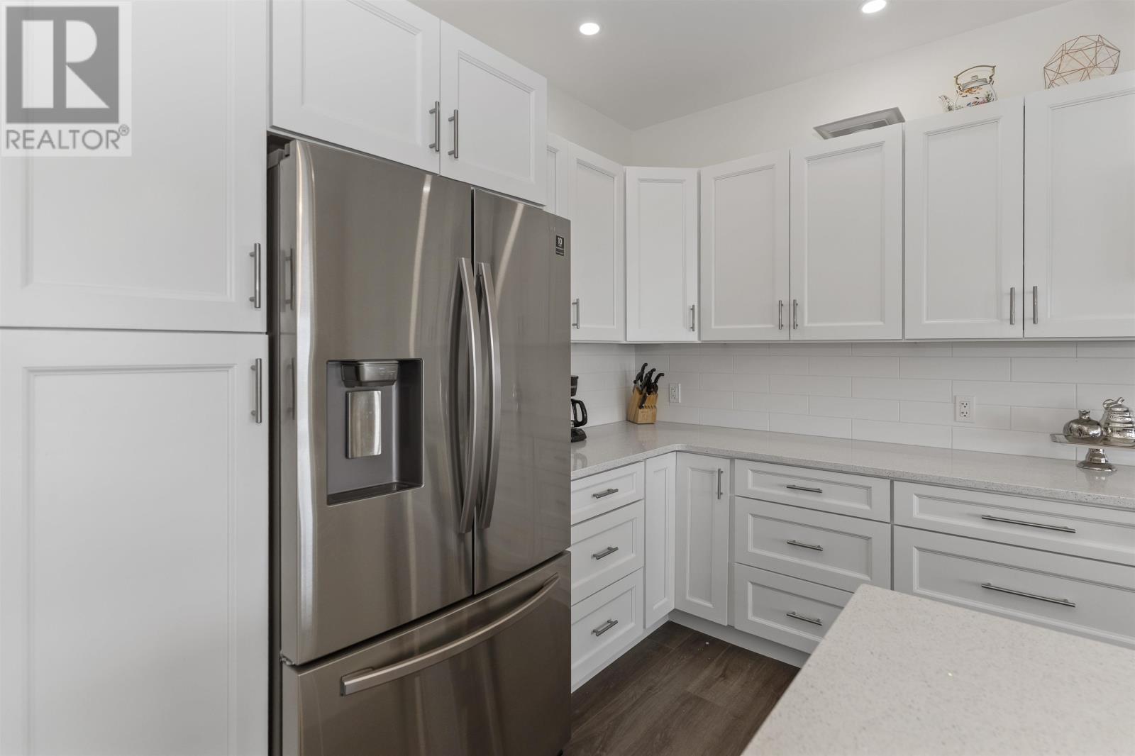 3404 96 High ST - 10