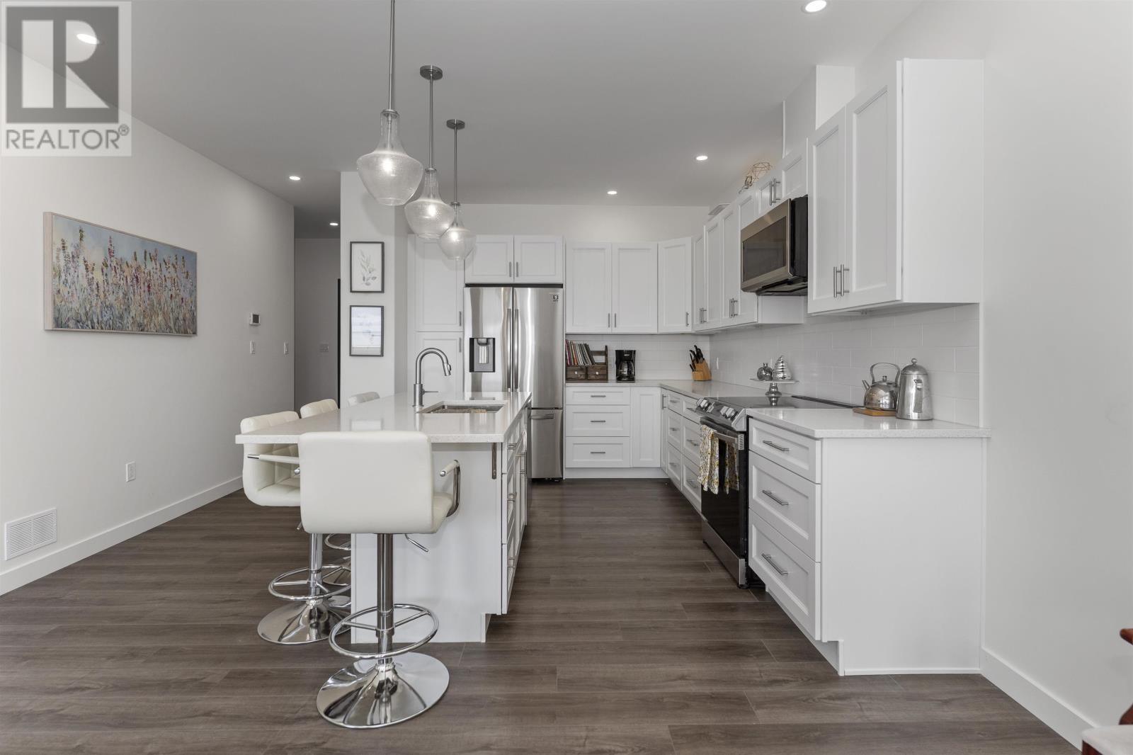3404 96 High ST - 12