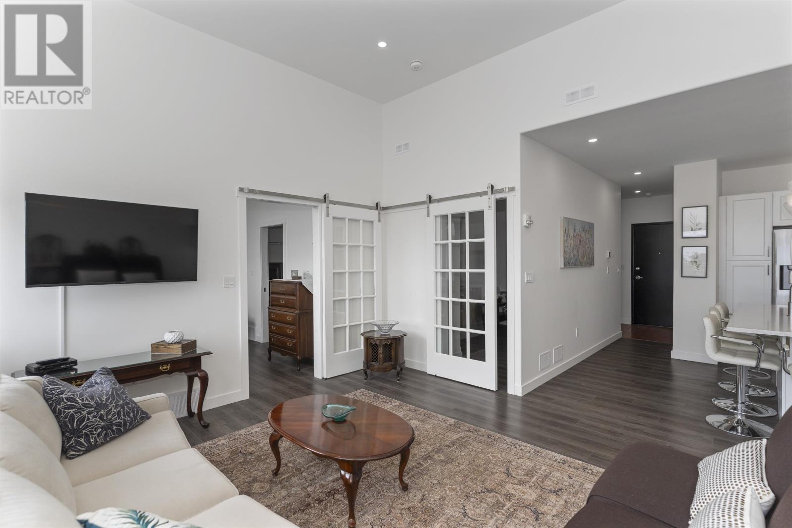 3404 96 High ST - 19