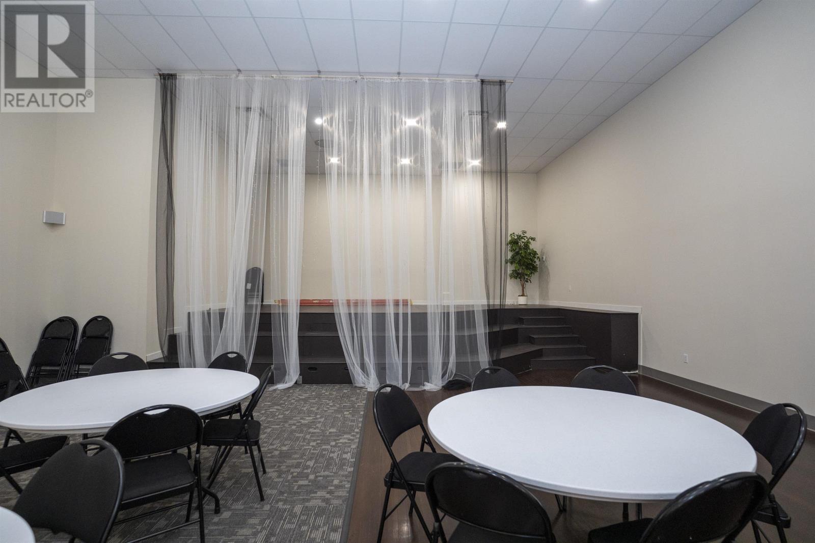 3404 96 High ST - 33
