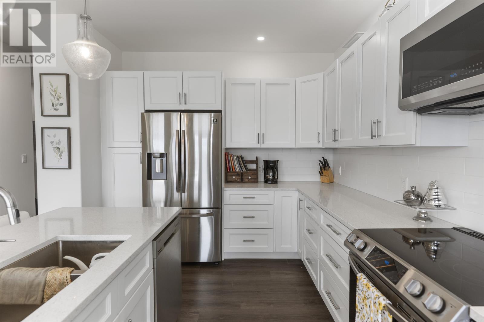 3404 96 High ST - 9