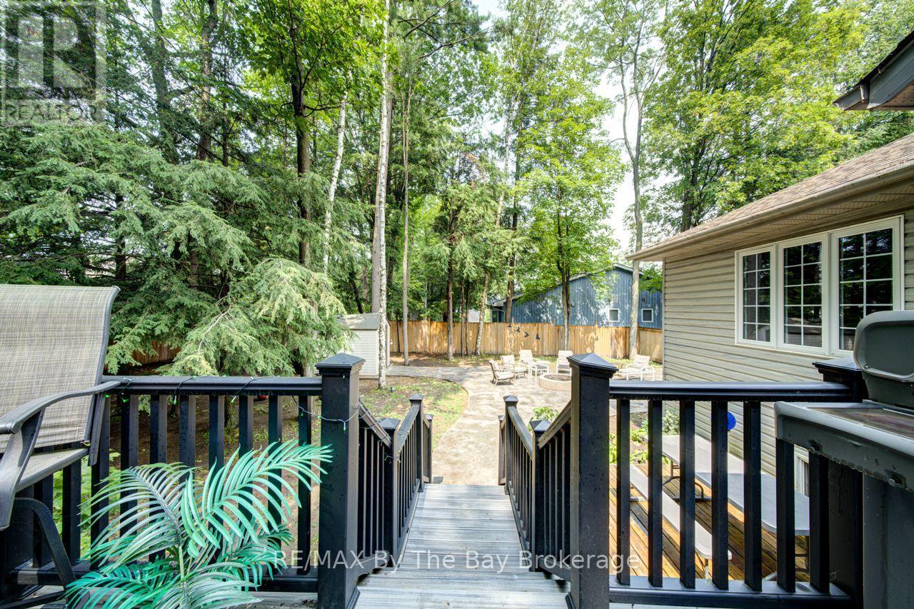 22 DOWNER CRESCENT - Image 42