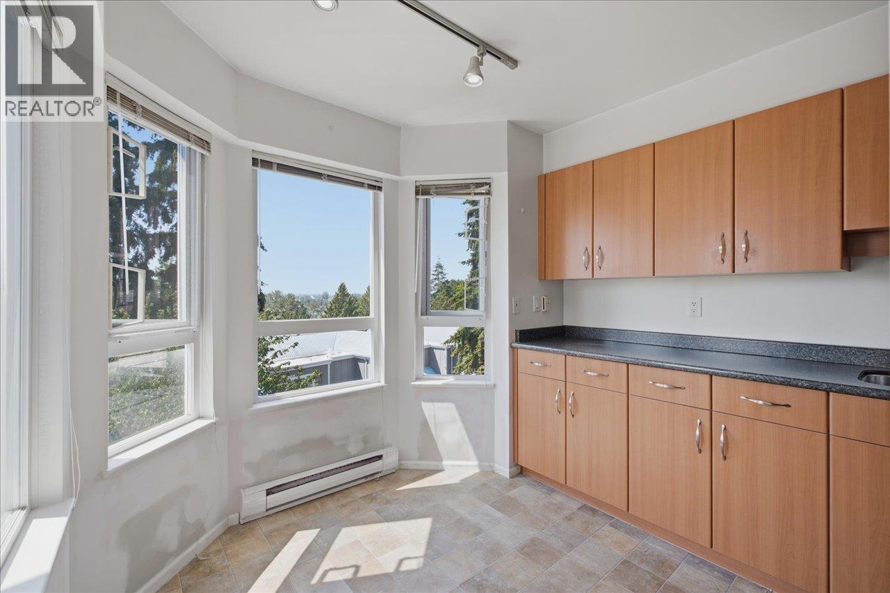 303 2250 SE MARINE DRIVE, Vancouver