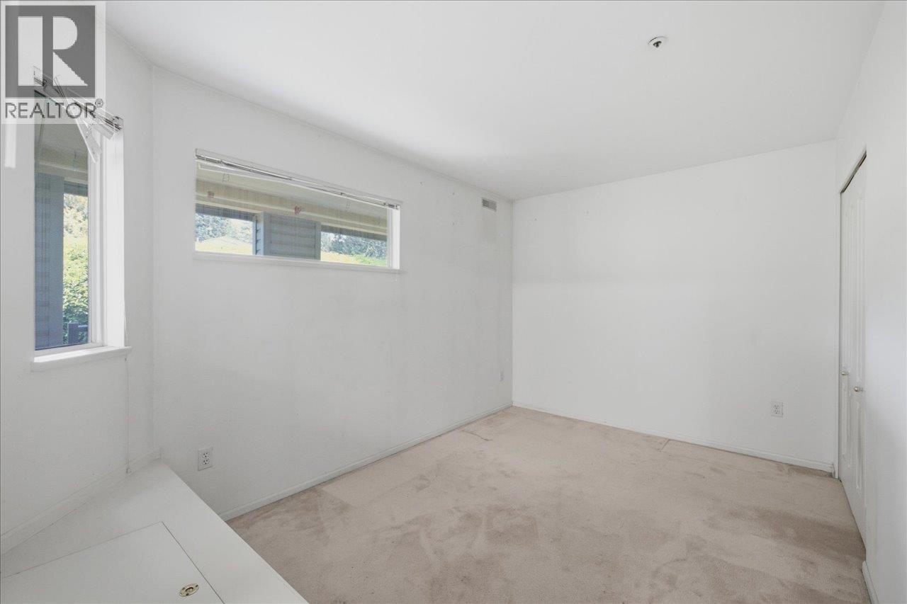 303 2250 SE MARINE DRIVE, Vancouver