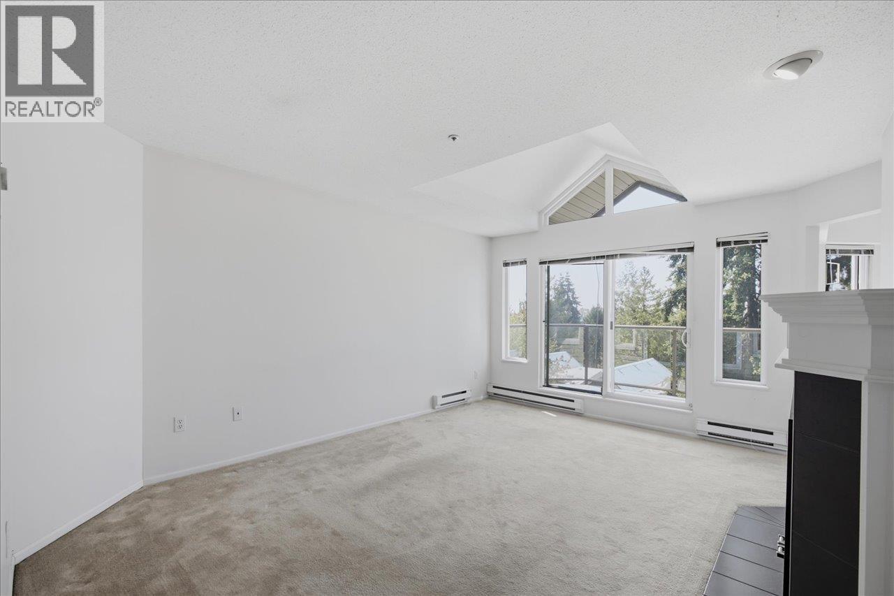 303 2250 SE MARINE DRIVE, Vancouver