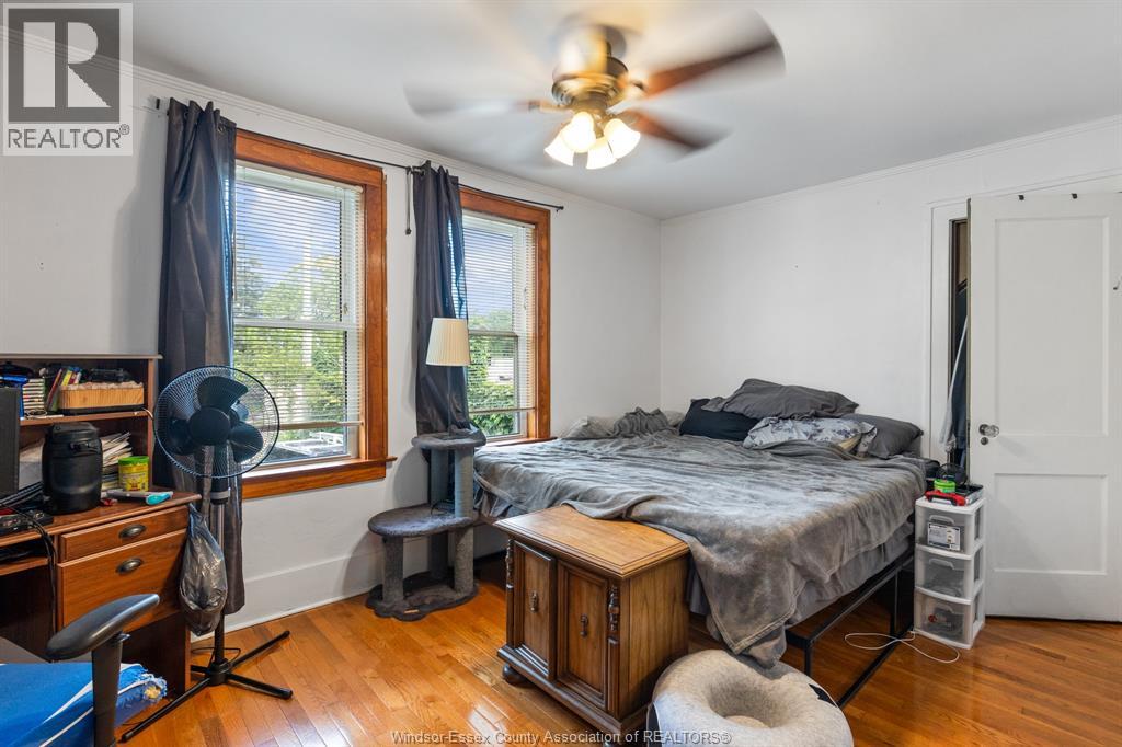290 THOMPSON - Image 17