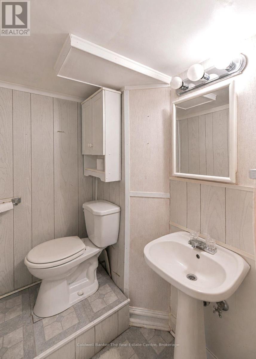 321 FRANKLIN STREET - Image 34
