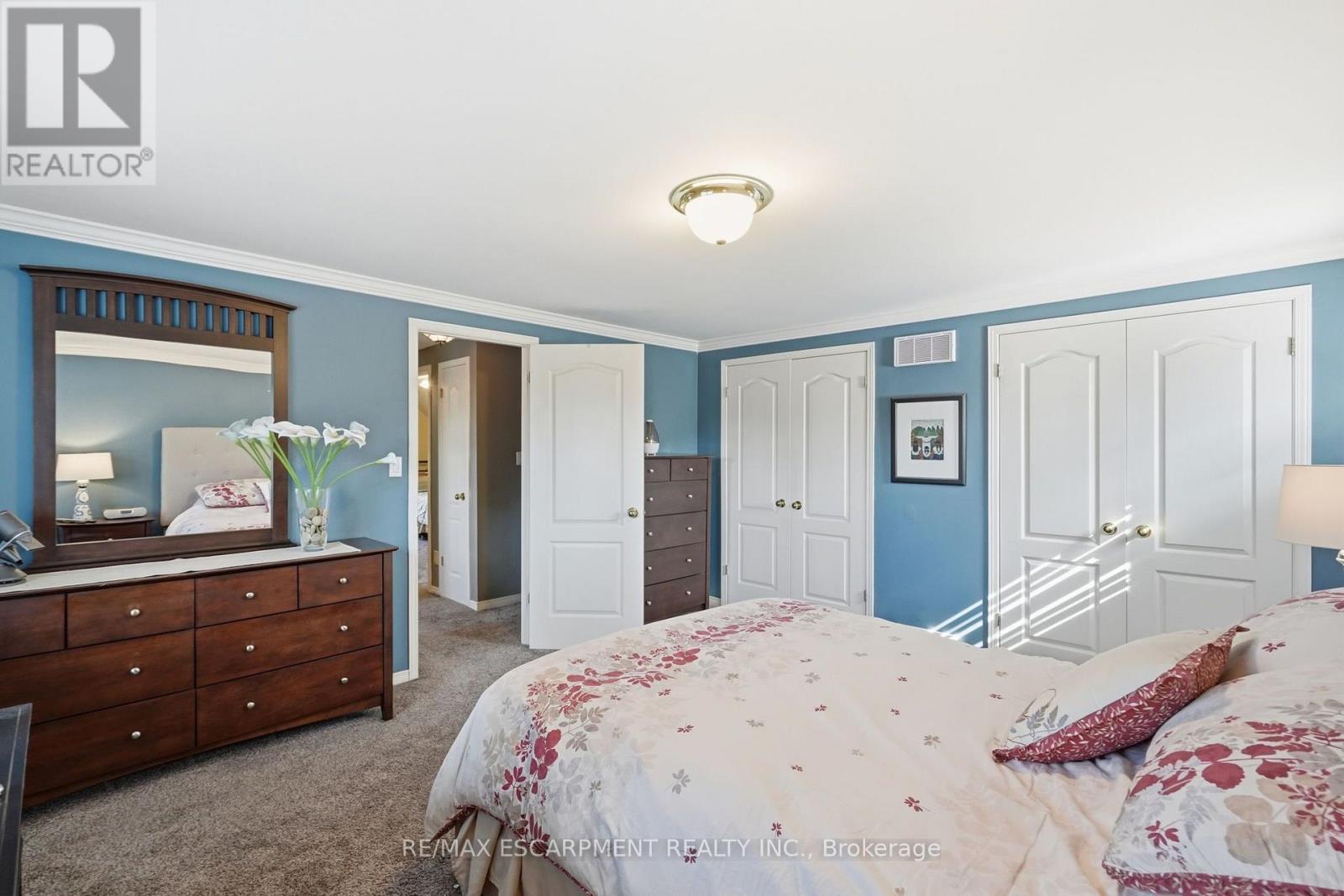 12 HUNTINGTON LANE - Image 20