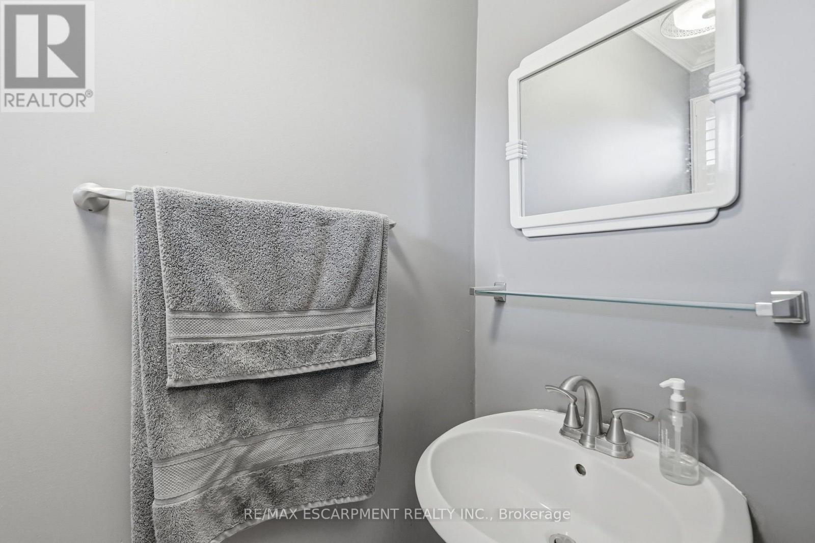 12 HUNTINGTON LANE - Image 14