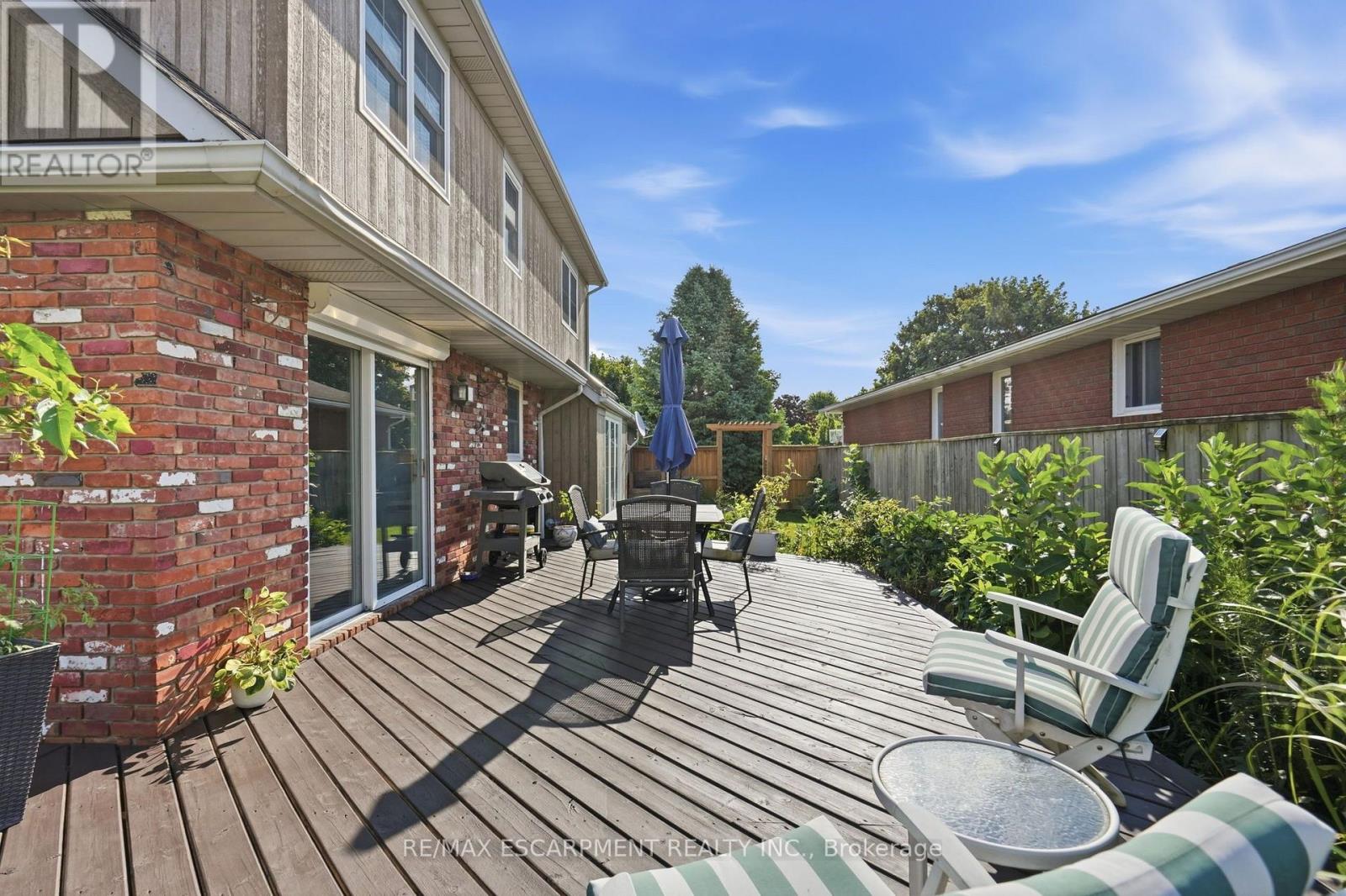 12 HUNTINGTON LANE - Image 29