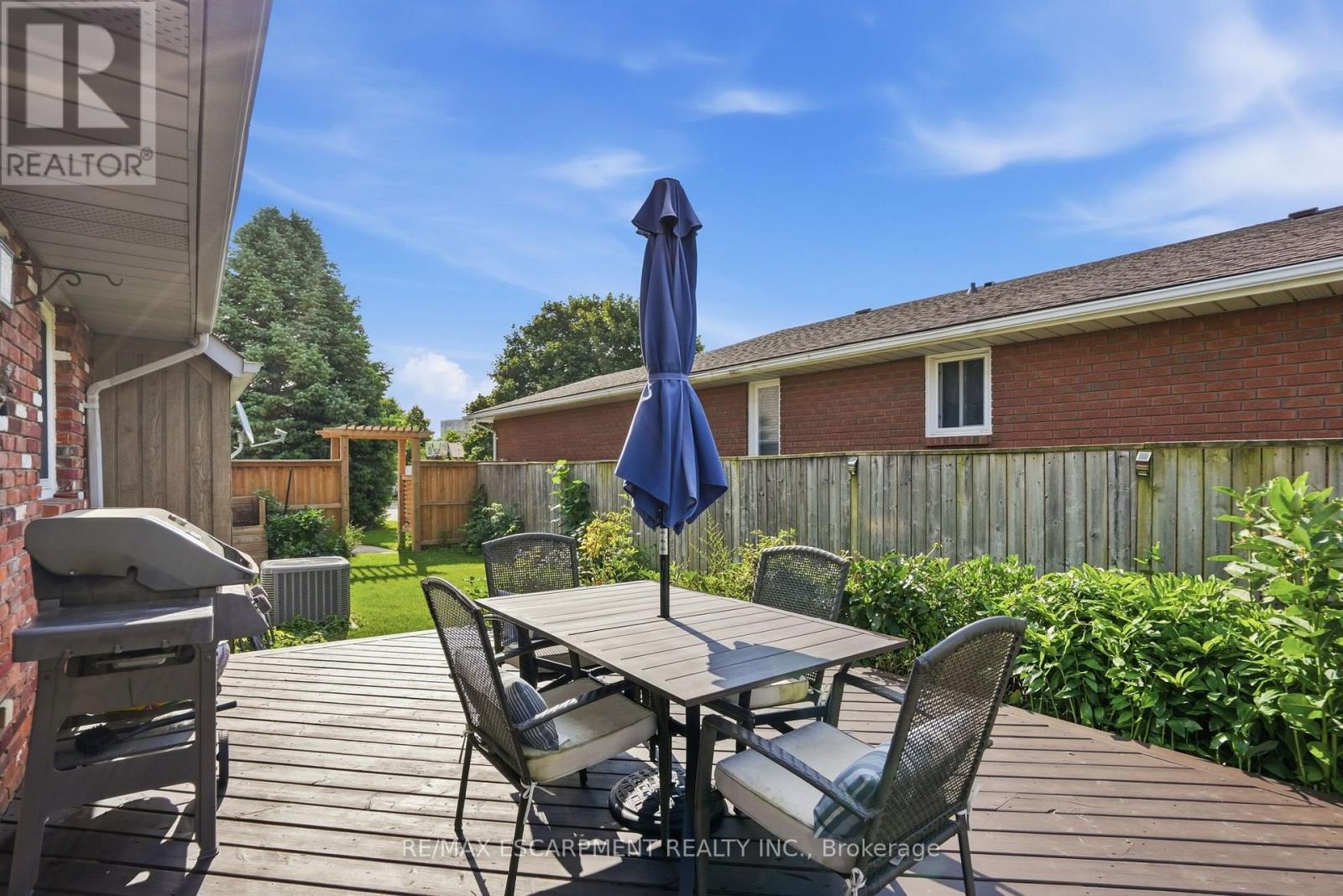 12 HUNTINGTON LANE - Image 30