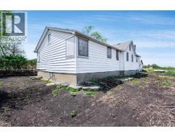Kitchen - 1833 Mersea Rd E, Leamington, ON N8H3V4 Photo 7