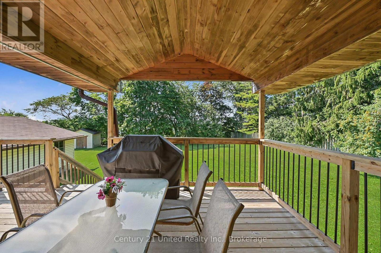 815 STEWART DRIVE - 20
