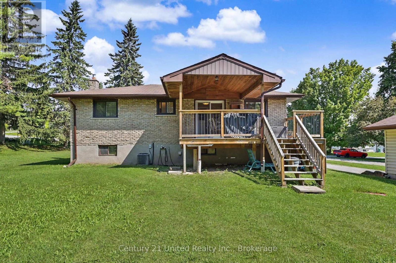 815 STEWART DRIVE - 23