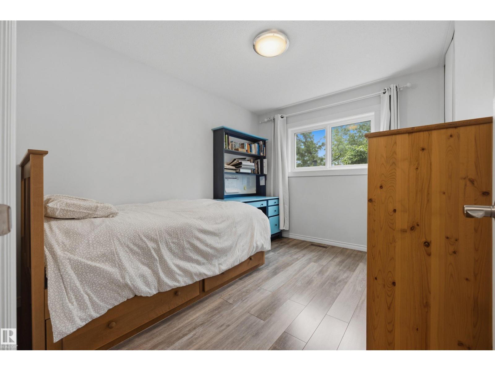 11707 150 Ave NW NW - 21