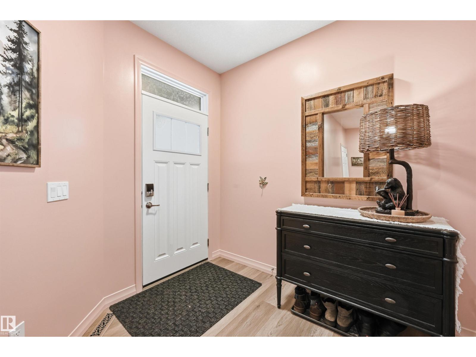 2520 206 ST NW - 5