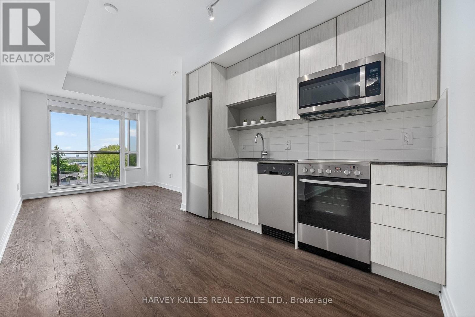 #503 630 GREENWOOD AVENUE - 13