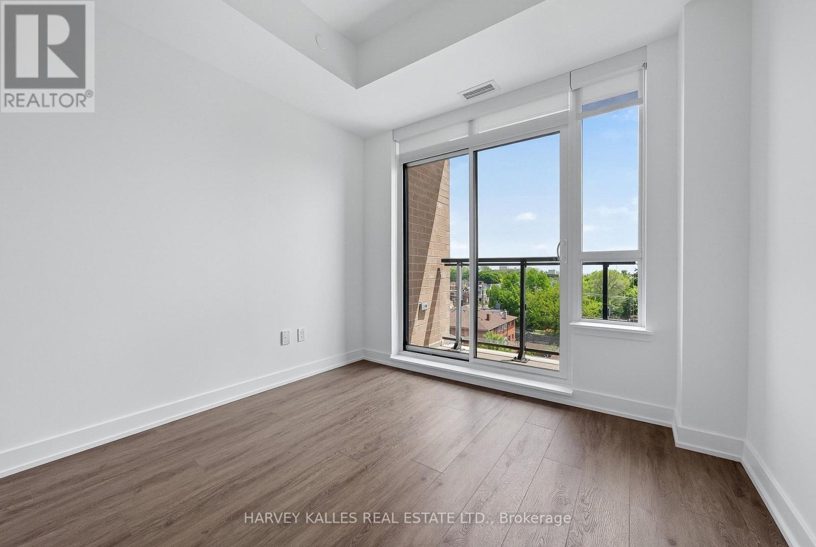#503 630 GREENWOOD AVENUE - 16