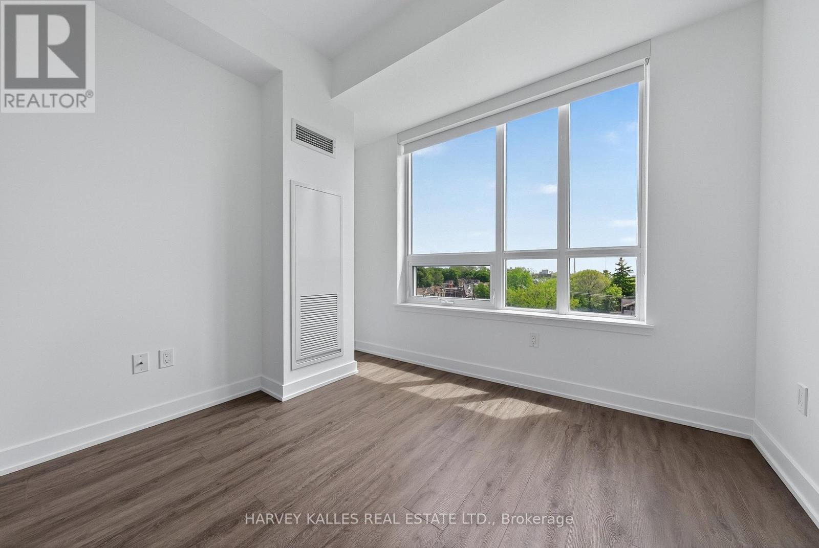 #503 630 GREENWOOD AVENUE - 24