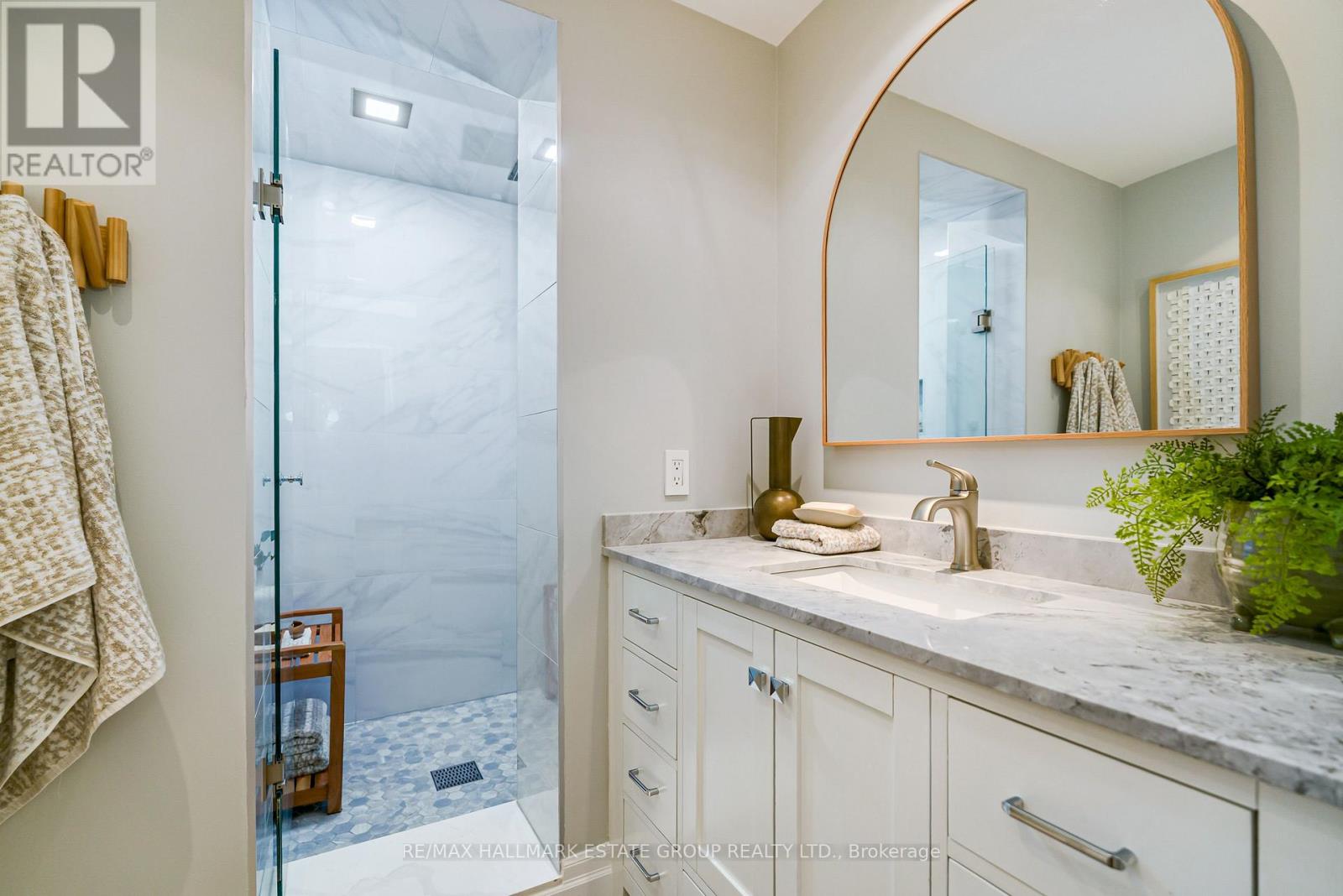 #106 660 PAPE AVENUE - Image 24